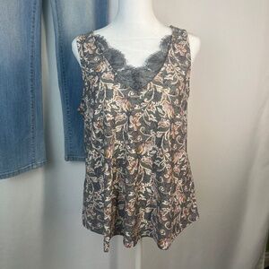 Daytrip by Buckle Floral Lace Trim Top – Size Small – Excellent Condition!